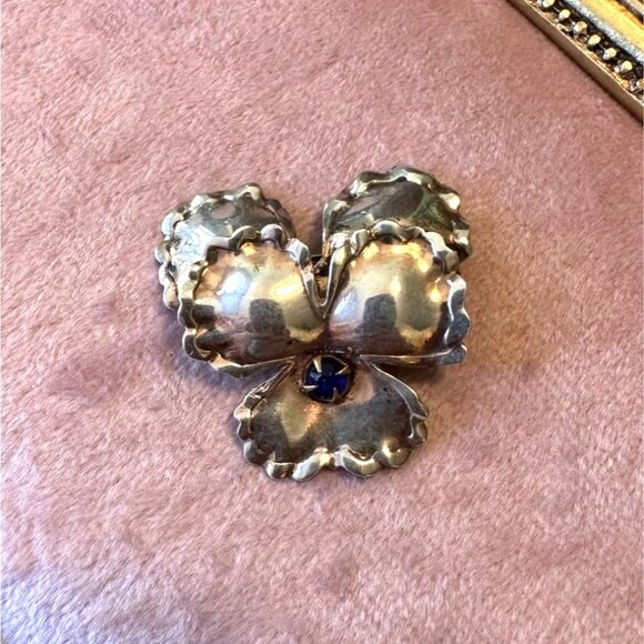 Vintage Sterling Silver Pansy Flower Brooch With Blue Rhinestone Center 1940's - Picture 2 of 9